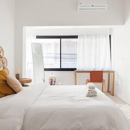 Renovated Large 3Rm Apartment 5 Min From The Beach Тел Авив Екстериор снимка